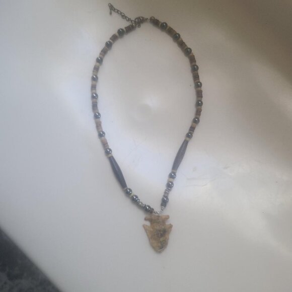 Indian Arrowhead Vintage 1970's Groovy Bead Choker Necklace - Picture 1 of 7